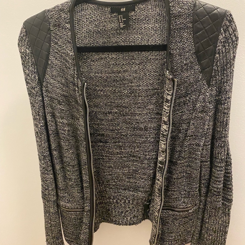 H&M black and white knit cardigan